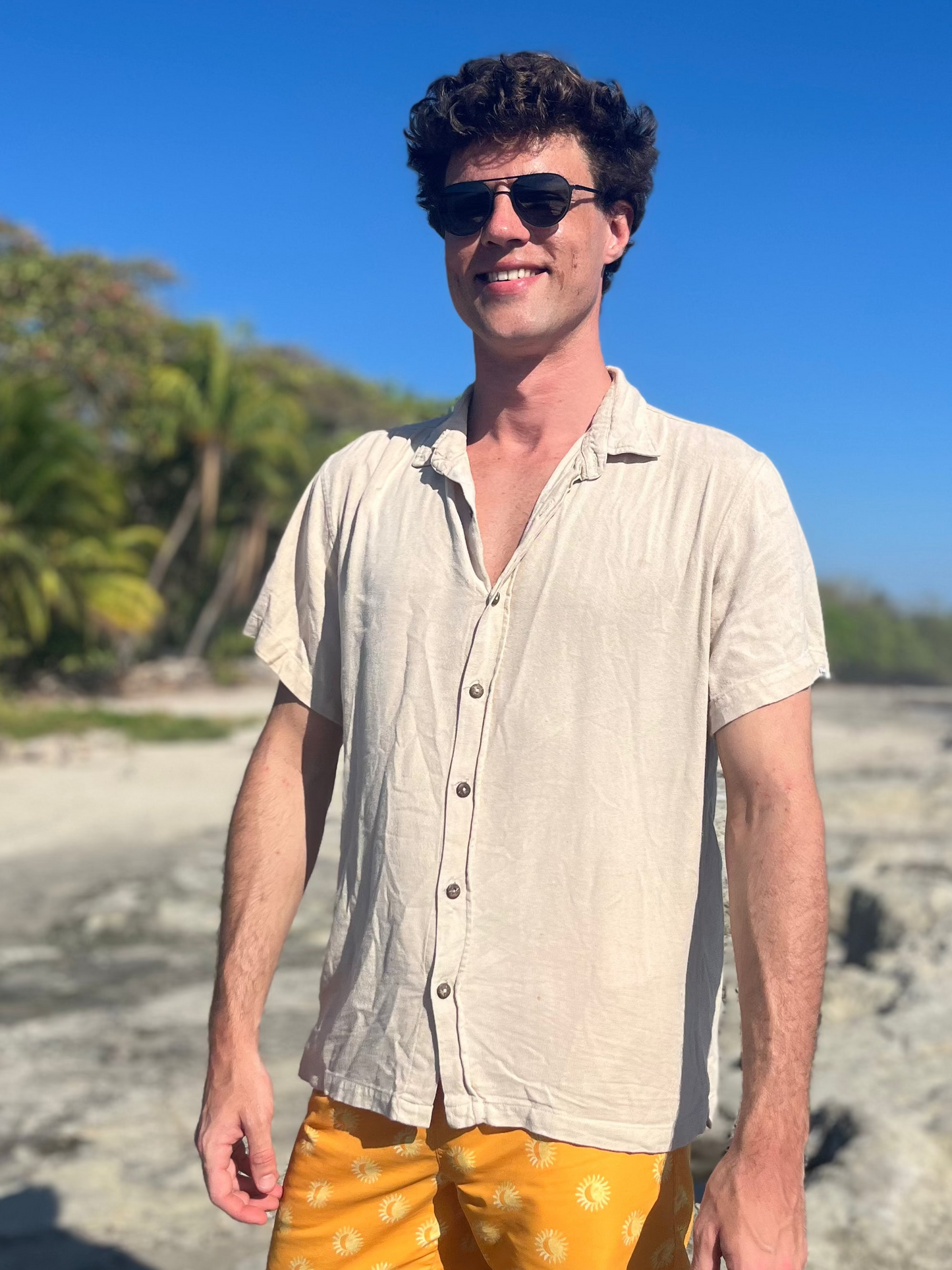 Men's Linen Camp Shirt – Coconut Buttons